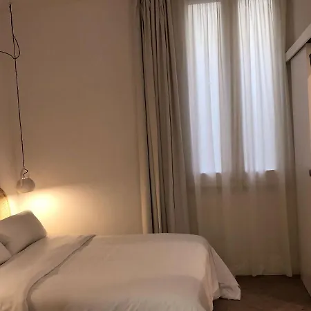 The Mo House 2* 바르셀로나