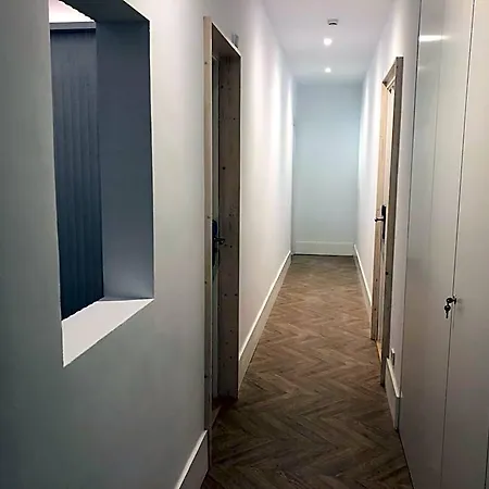 The Mo House 2*