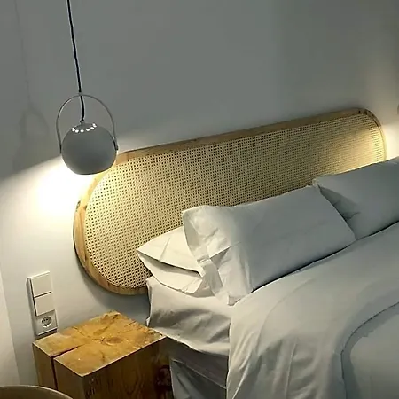 The Mo House Hotel