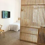 The Mo House Hotel