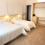 The Mo House Hotel